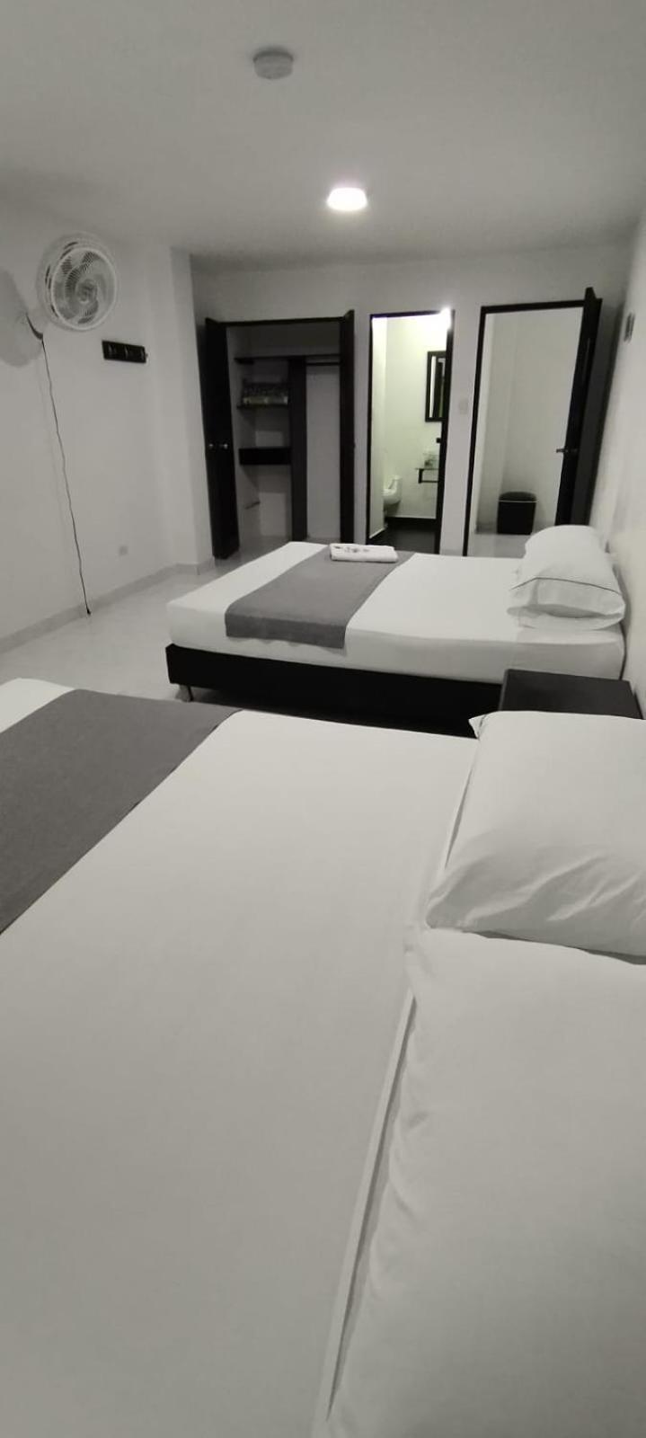 Hotel Paradise Lleras Medellín Kültér fotó