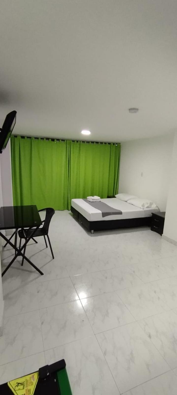 Hotel Paradise Lleras Medellín Kültér fotó